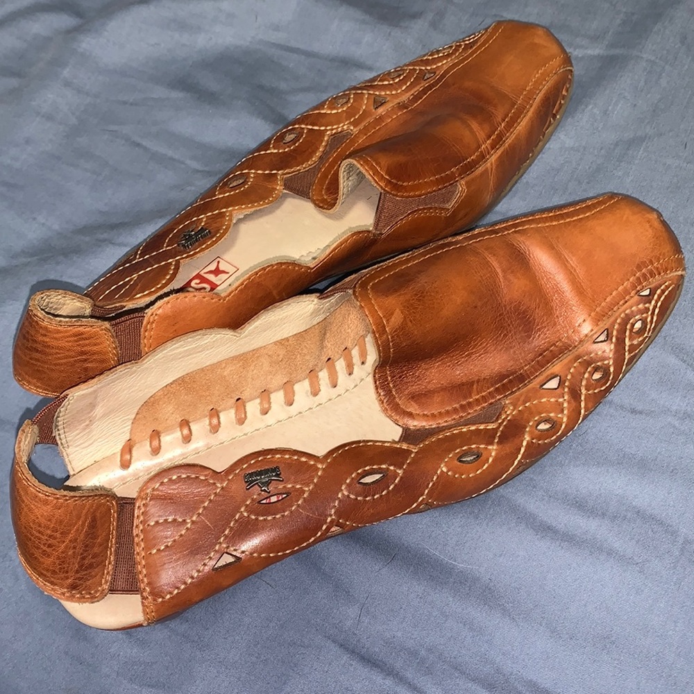 Leather pikolonos size 9